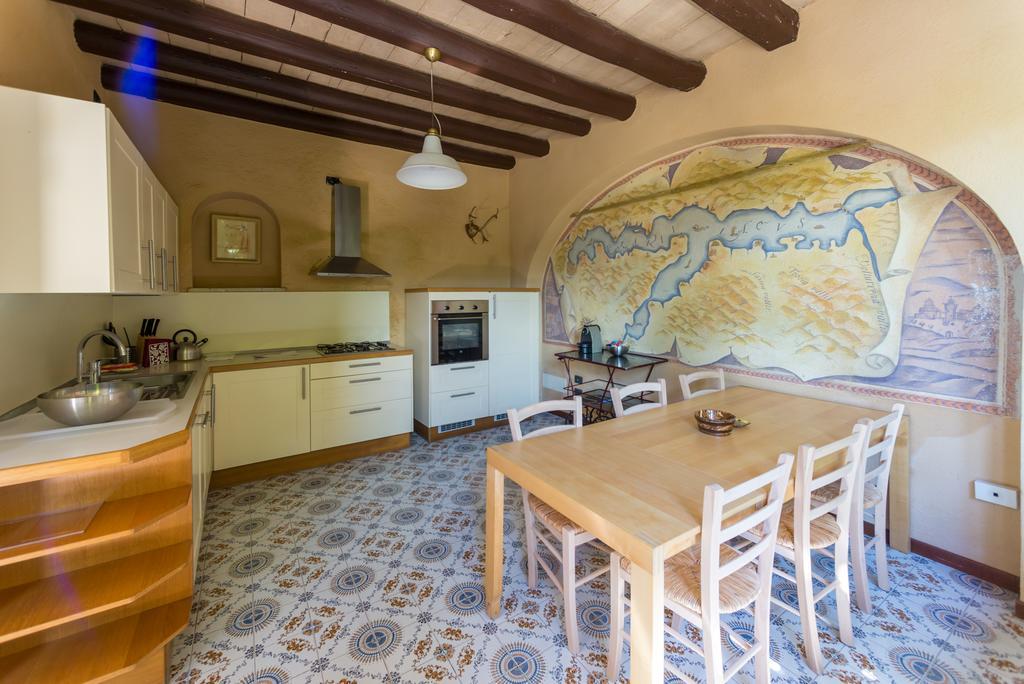 Villa La Rossa Fiumelatte 外观 照片