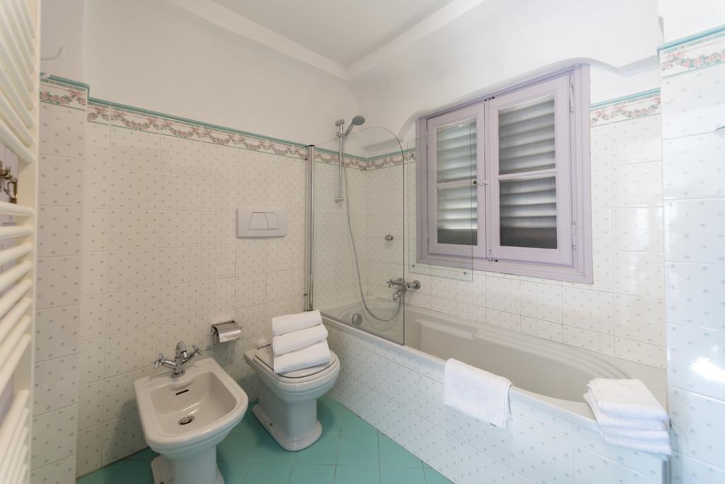 Villa La Rossa Fiumelatte 外观 照片